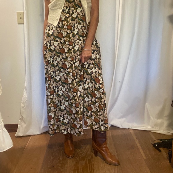Fall floral cottagecore fitted but long dress with Flow - Picture 3 of 7